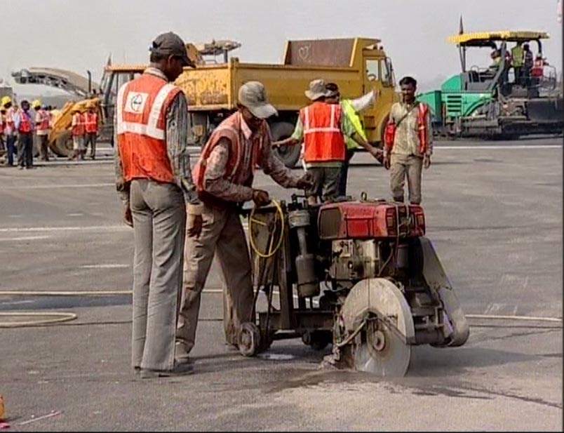 Concrete Groove Cutting Image 1